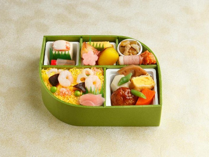 彩菜の膳（500mlペット緑茶付き）