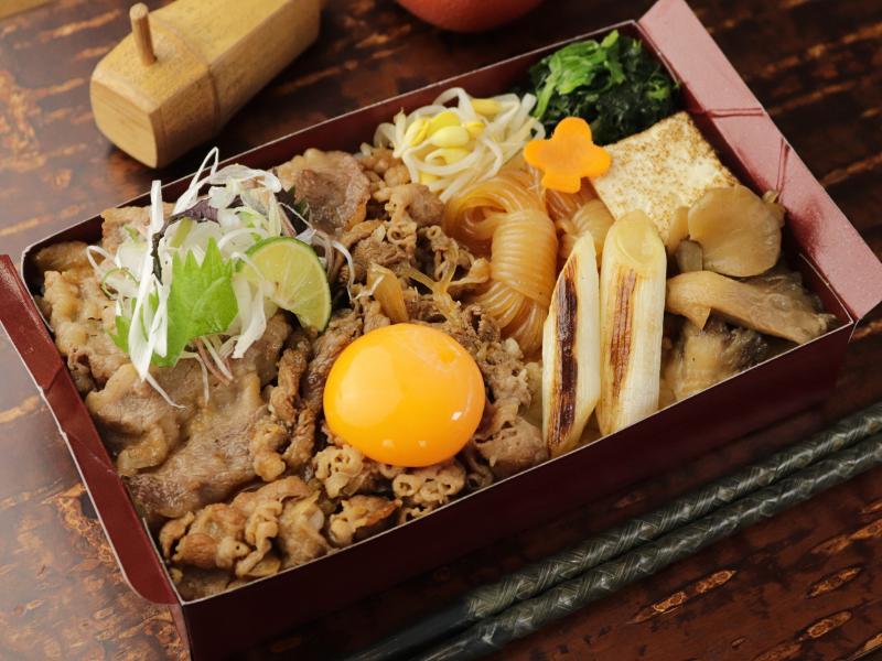 すき焼きと牛しゃぶの合盛り重