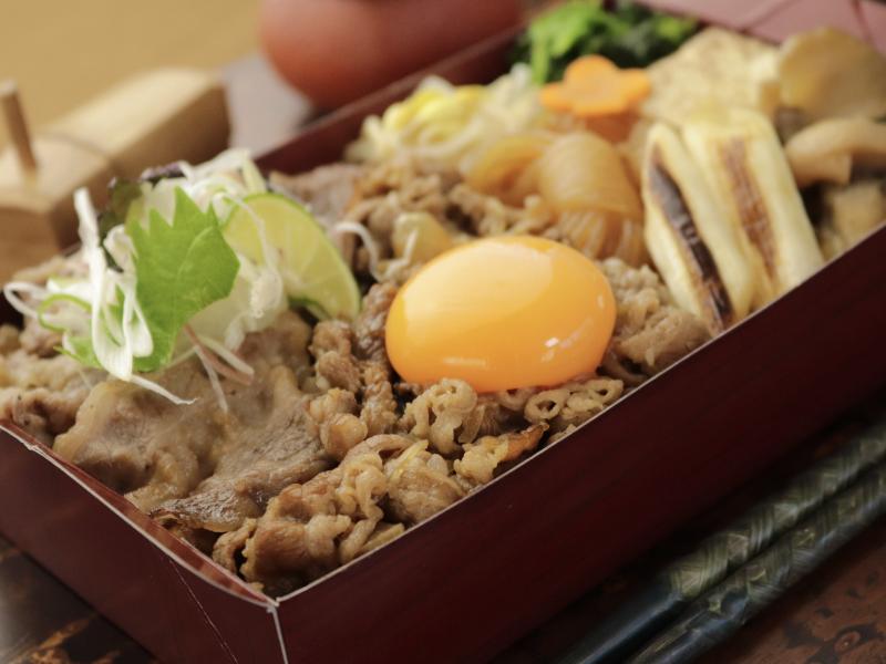 すき焼きと牛しゃぶの合盛り重