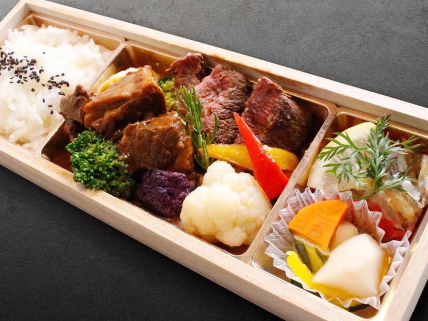 牛ヒレステーキと国産ビーフシチュー御膳