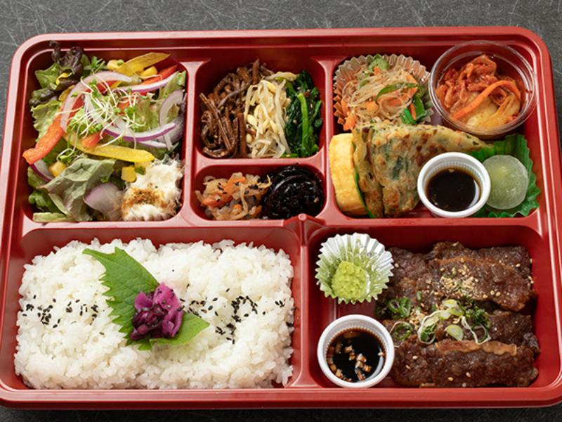 デラックス黒毛和牛A5モモロース＆タン塩弁当