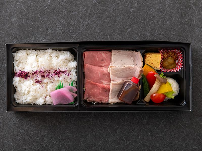 贅沢　肉の食べ比べ弁当