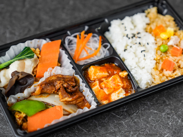 ダブルメイン炒飯弁当 ～木須肉＆回鍋肉～