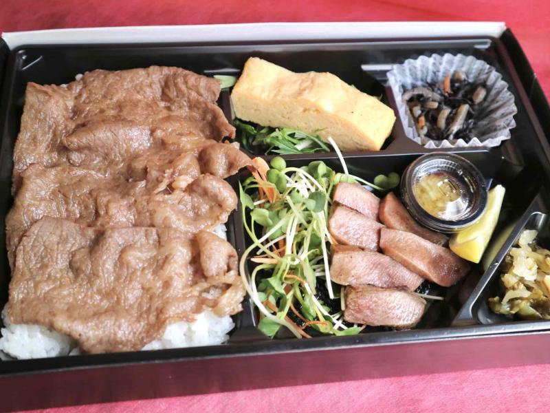【新商品】出島ばらいろ焼きすきのせと牛タン弁当