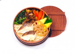 天然真鯛の釜めし