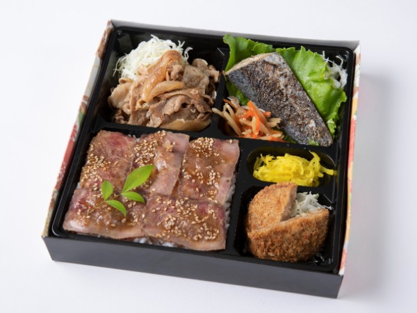 生姜焼き・魚の塩焼き・メンチカツのローストビーフ重