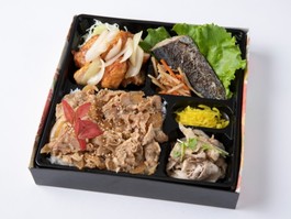 鶏のネギ塩炒め・魚の塩焼き・しゃぶしゃぶの焼肉カルビ重