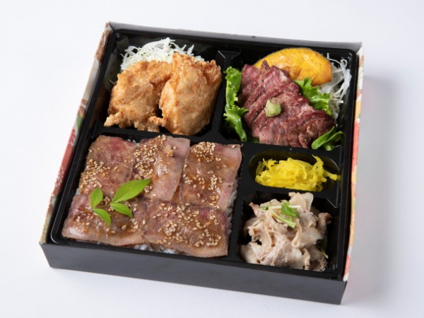 特選黒牛ステーキ・鶏の唐揚げ・しゃぶしゃぶのローストビーフ重