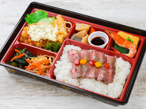 牛ロースステーキ＆チキン南蛮弁当