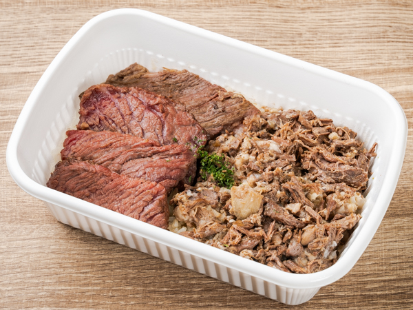 国産牛の合い盛り丼