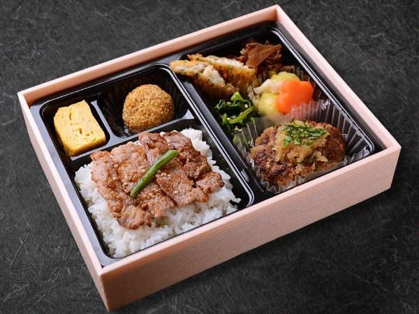 サーロインと手ごね和風ハンバーグ弁当