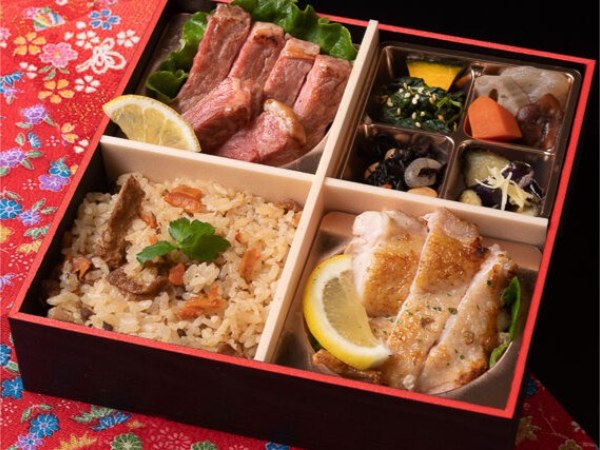 特選サーロインステーキと桜姫鶏の炊き込み御膳