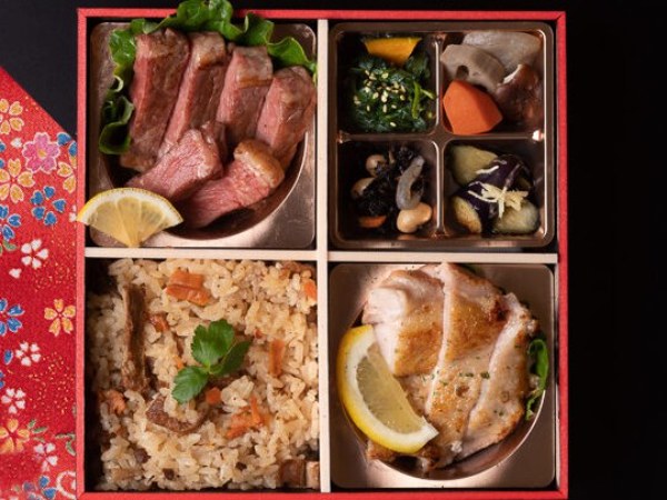 特選サーロインステーキと桜姫鶏の炊き込み御膳