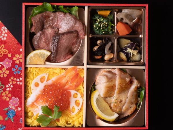 和牛ヒレ肉と桜姫鶏のちらし御膳