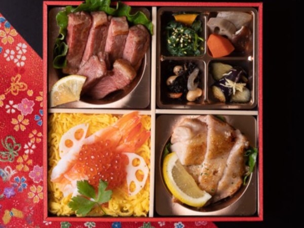 特選サーロインステーキと桜姫鶏のちらし御膳