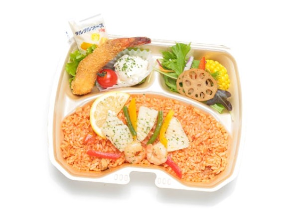 シーフードトマトパエリア＆天然エビフライ・季節の8種サラダ