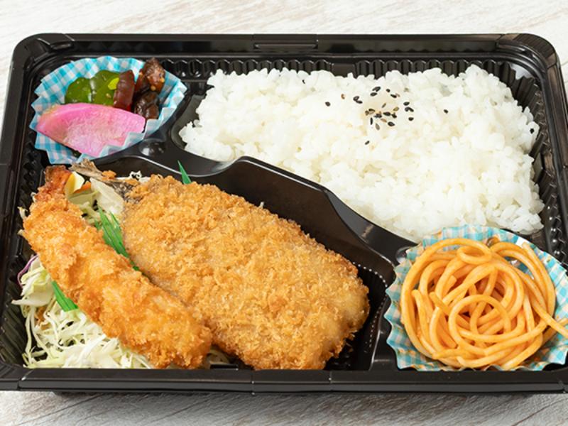 アジフライとエビフライ弁当