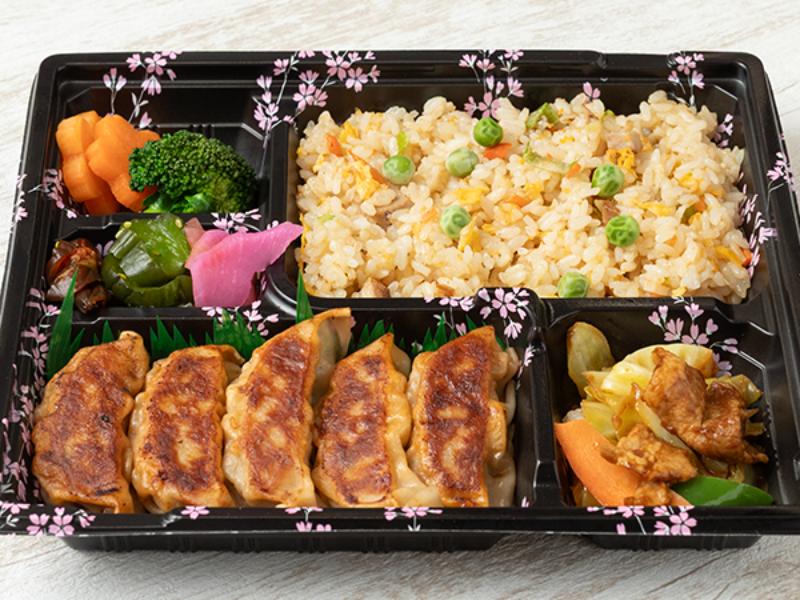 九州名物黒豚餃子＆回鍋肉弁当