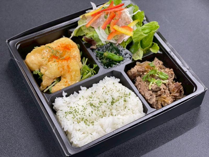 牛焼肉＆生ハムサラダ＆エビマヨお弁当