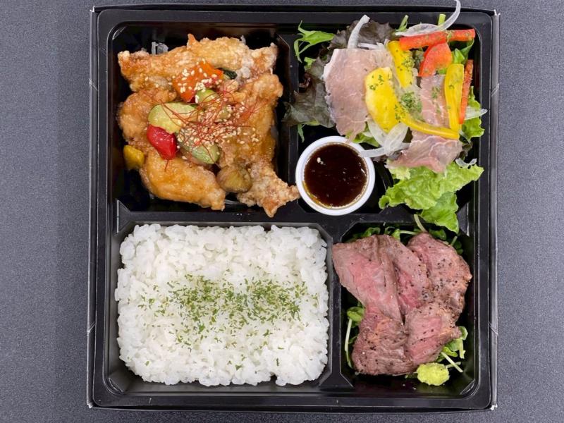 牛サガリステーキ＆生ハムサラダ＆油淋鶏お弁当