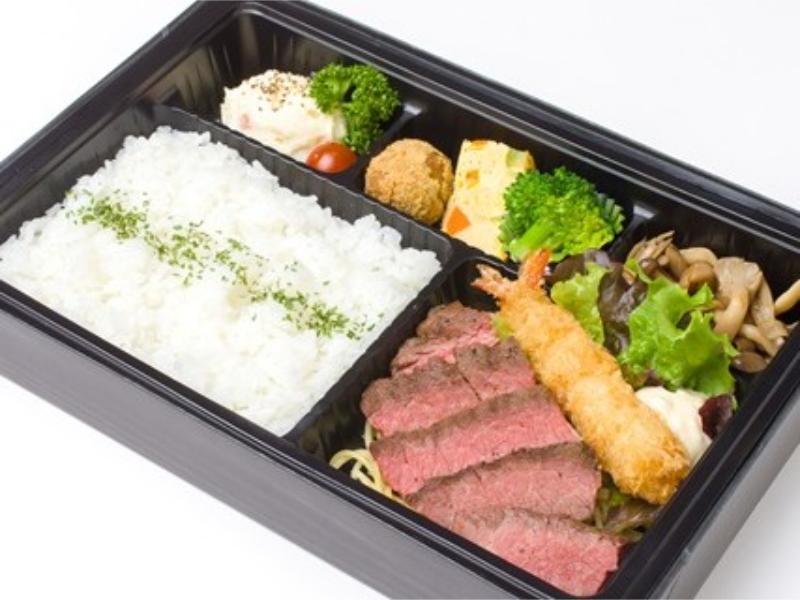 【温まる容器】熟成牛肉の贅沢ステーキと海老フライ弁当