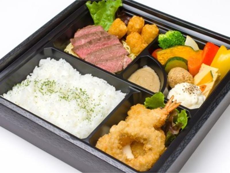 熟成牛肉の贅沢ステーキと海の幸のフリット弁当