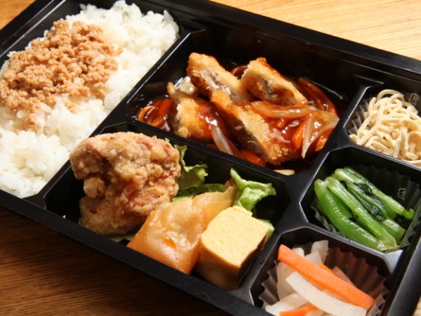 中華幕の内（白身魚の甘酢あんかけ弁当）