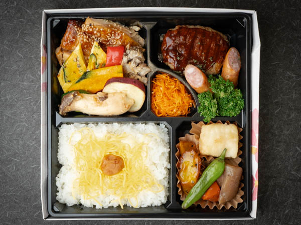 コアラ亭特製　肉の旨味あふれる Wメインと旬野菜のグリル弁当