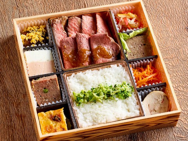 サーロインステーキとローストビーフ弁当