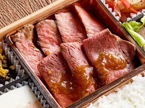 サーロインステーキとローストビーフ弁当