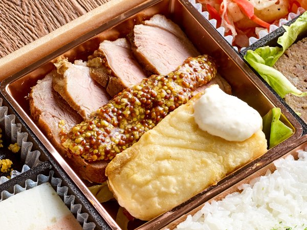舌平目ムニエルと紅茶鴨スモーク弁当