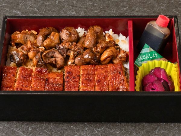 鰻と肝焼き弁当