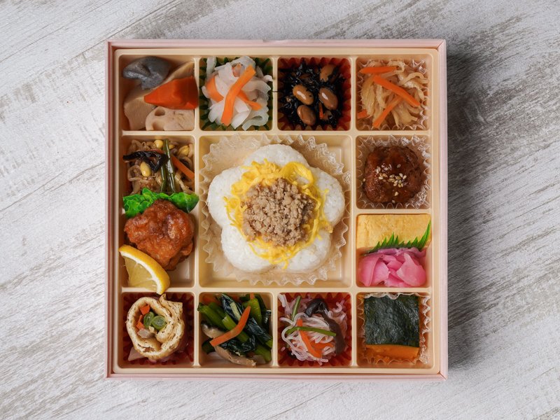 彩り菜膳 ～肉そぼろ～