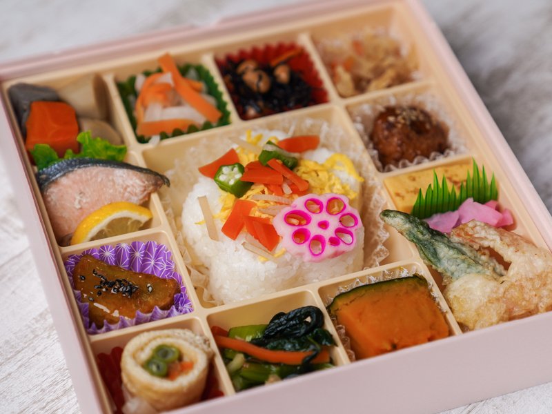 彩り菜膳 ～華ちらし～