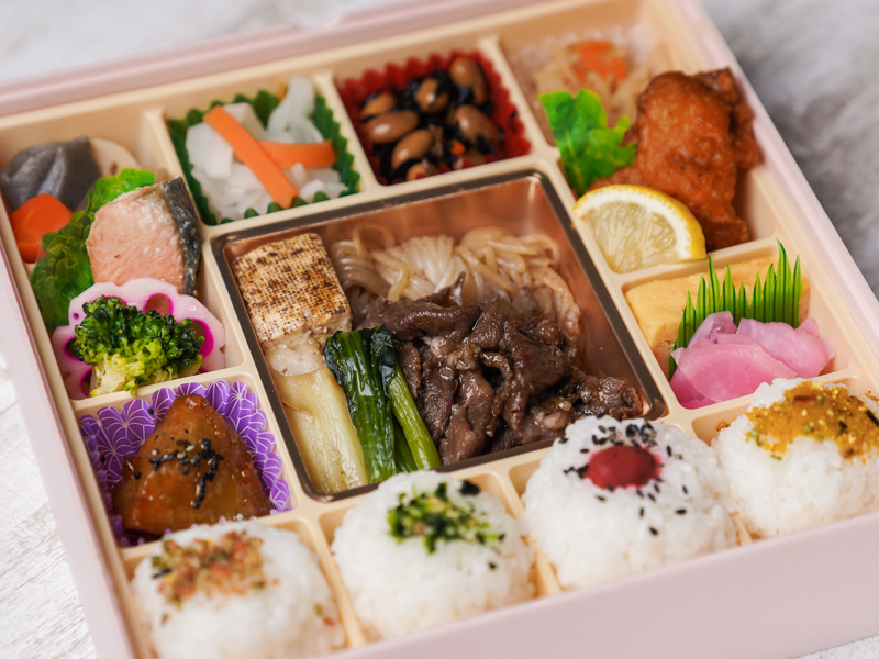 彩り菜膳 ～牛すきやき～