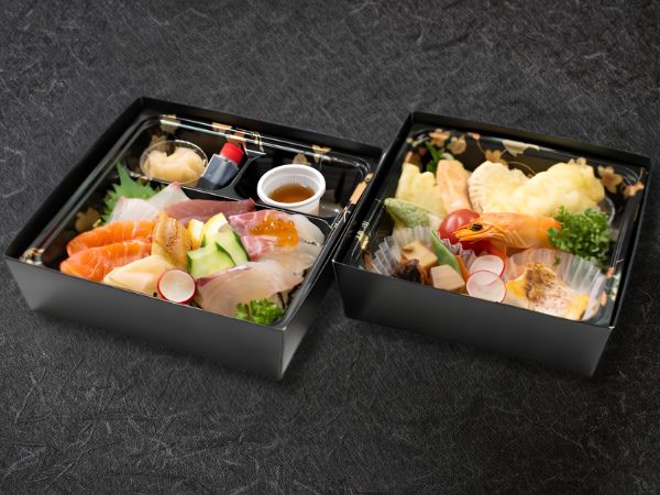 海鮮丼と穴子天ぷら入り二段重