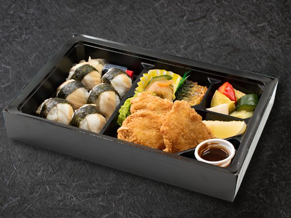 やわらか煮穴子の手毬寿司と手仕込みチキンカツ弁当