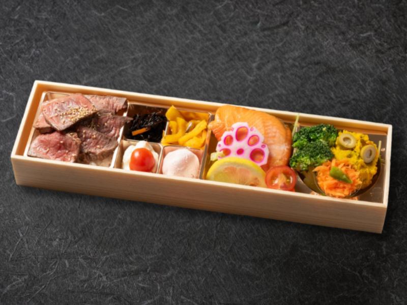 自家製麹漬け鮭と牛ランプステーキ膳