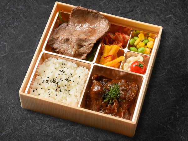 厳選牛タン焼きと牛肉の濃厚赤ワイン煮込み弁当