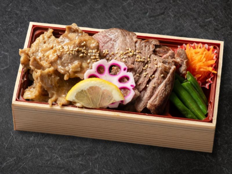 厳選牛ロースステーキと焼肉カルビ牛重