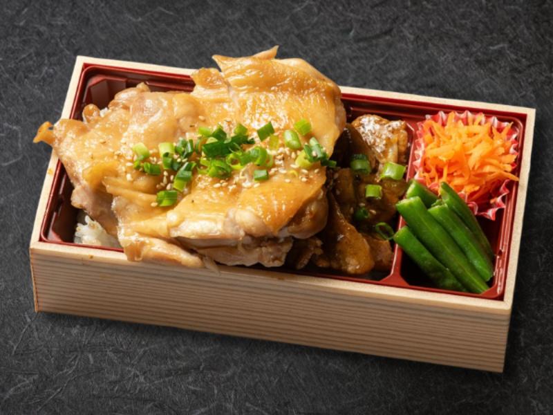 札内鶏の甘辛照焼と匠の豚カルビ焼肉の鶏豚重