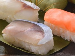 柿の葉寿司3個入（さば・さけ・たい）