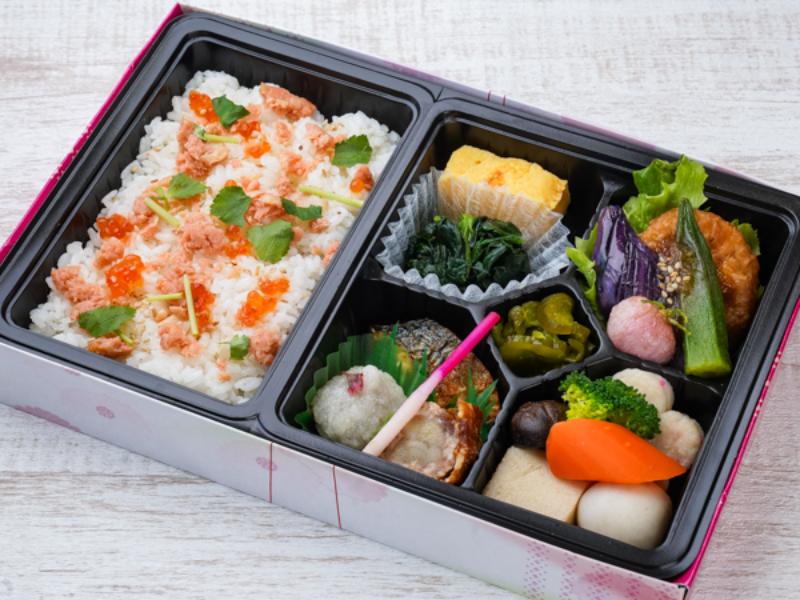 はらこ飯の和風幕の内弁当
