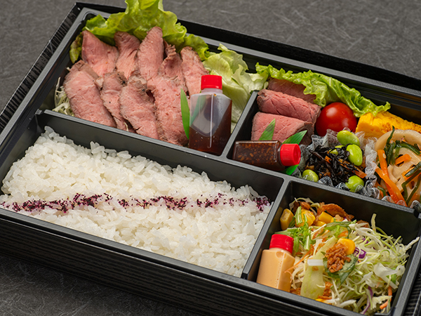 炭火焼牛ステーキ＆ローストビーフ