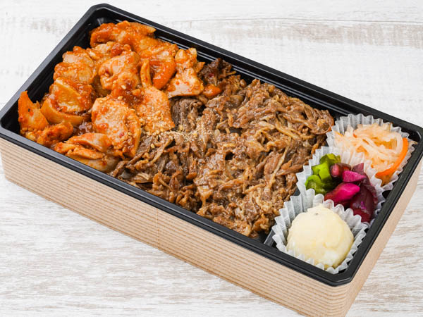 名物ふたごとピリ辛チキンのW弁当