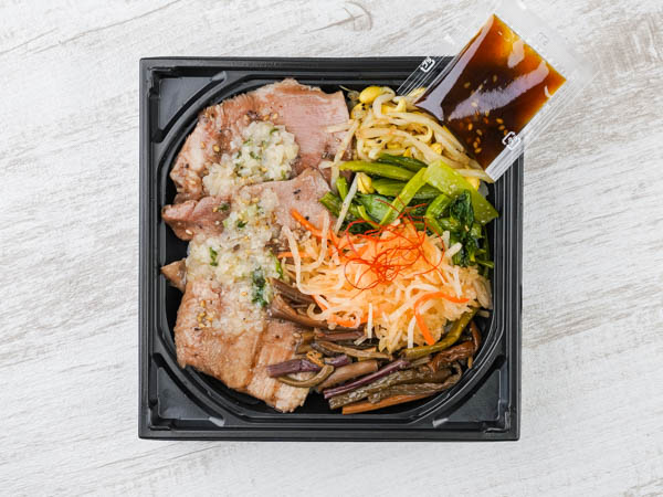 厚切り牛タンのビビンバ丼