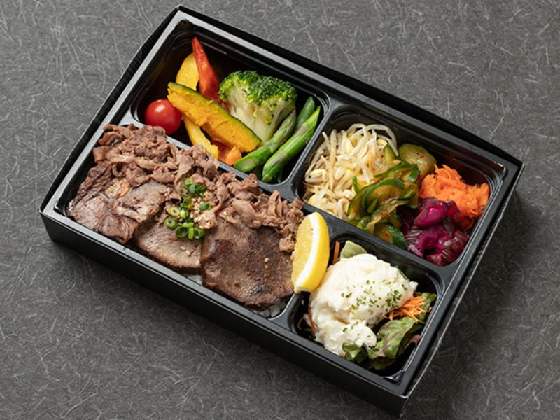 名物！！飲める牛タン塩と柔らか厚切り牛タン塩の焼肉弁当