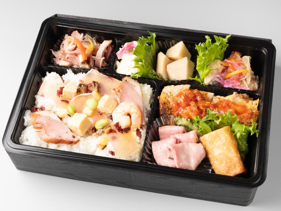 ローストビーフの入った贅沢お肉御膳