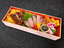 鰻の蒲焼と和牛ステーキ弁当