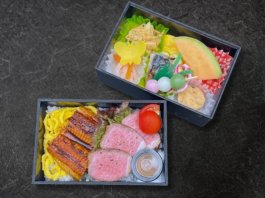鰻と和牛ステーキの贅沢２段弁当